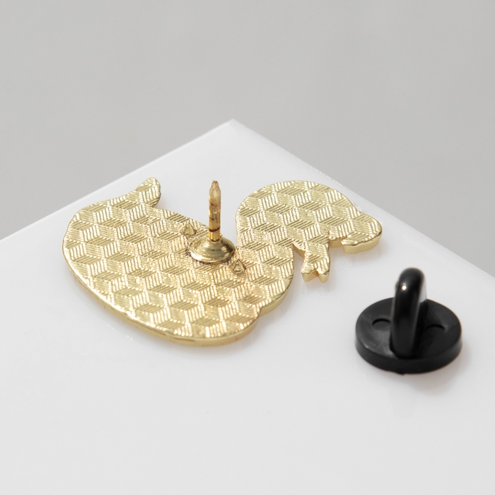 Значок &laquo;Змейка&raquo; шипящая, цвет зелёный в золоте