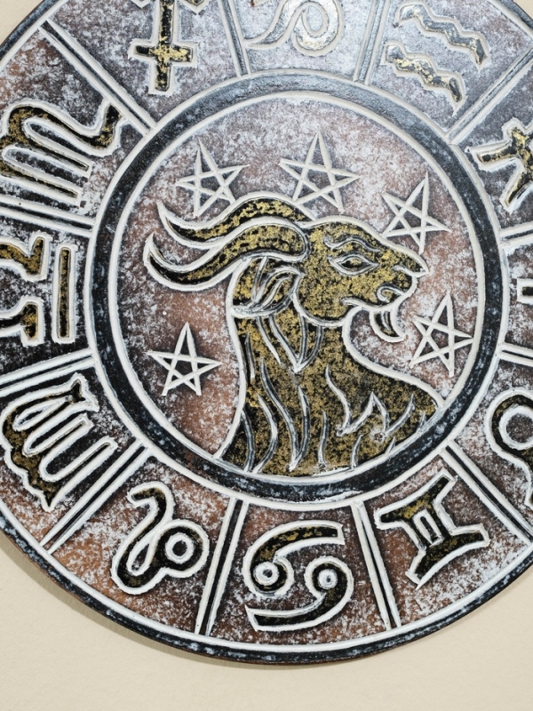 Панно резное МДФ Панно резное МДФ "Козерог", 30х30х2 см