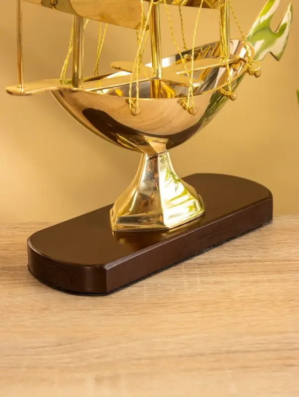 Корабль сувенирный, 26.5&times;9.5&times;31 см, латунь