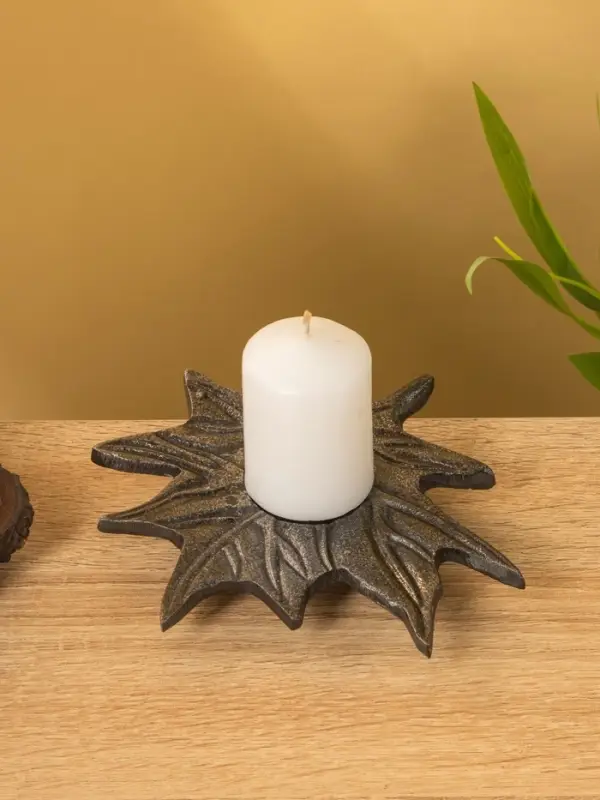 Подсвечник для чайной свечи "Кленовый лист" алюминий 14х14х2 см