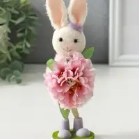 Сувенир пасхальный "Зайка в платьице с бутоном пиона в лапках" 5,5х5х19 см
