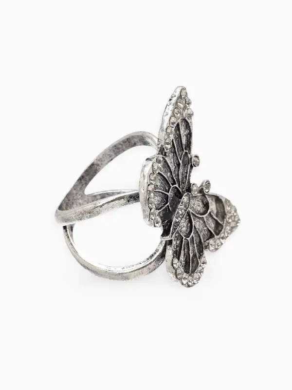 Кольцо для платка "Бабочка", цвет белый в чернёном серебре