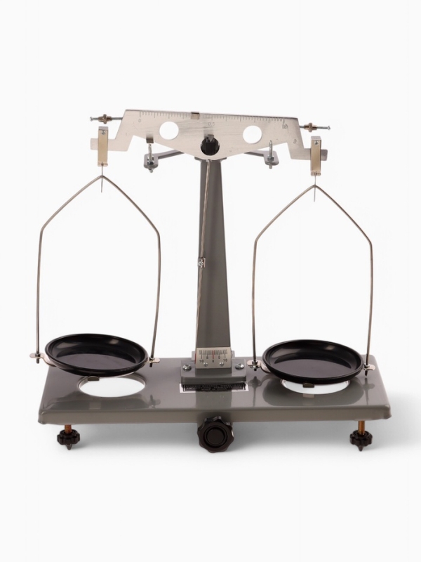 Весы лабораторные, с набором гирь 200 г.