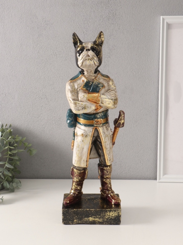 Сувенир полистоун "Французский бульдог в форме" 11х14х42 см