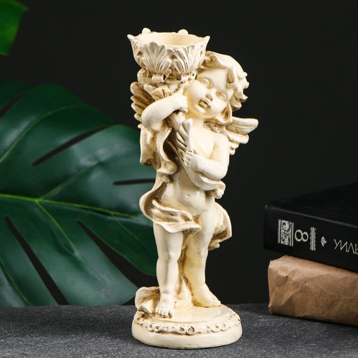 Подсвечник "Ангелочек" в правой руке, слоновая кость 14х8х22см