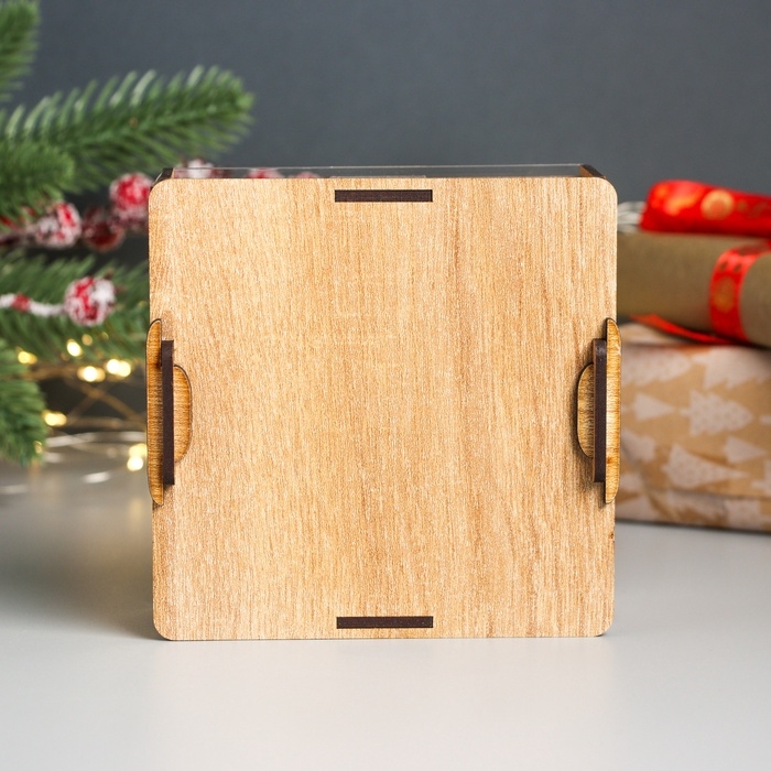 Новогодняя копилка с акрилом Новогодняя копилка с акрилом "Змея. С Новым годом" 12х12х4 см