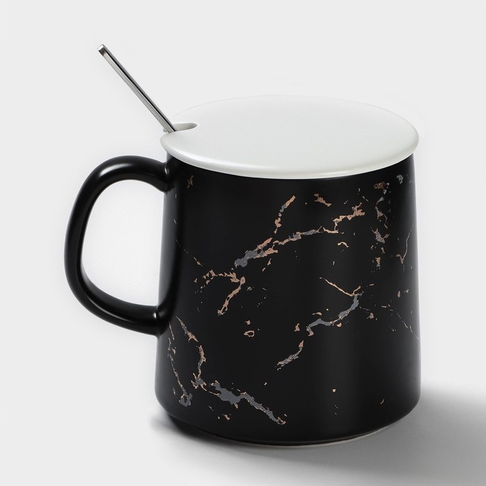 Кружка керамическая с ложкой &laquo;Чёрный мрамор&raquo;, 350 мл, цвет чёрный