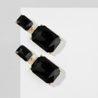 Серьги со стразами «Клео» классика, цвет чёрный в золоте Серьги со стразами «Клео» классика, цвет чёрный в золоте