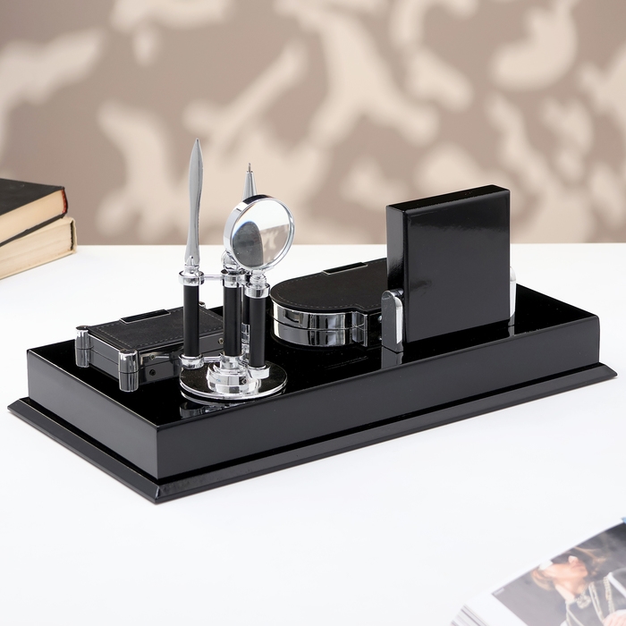 Набор настольный канцелярский 8в1 с визитницей, карандашницей, лупой и ножом для писем Набор настольный канцелярский 8в1 с визитницей, карандашницей, лупой и ножом для писем