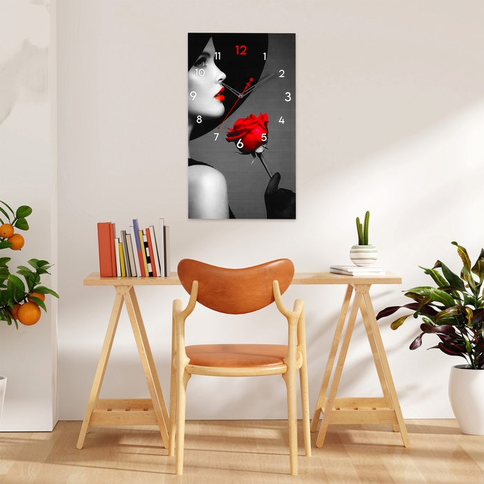 Часы-картина настенные интерьерные "Девушка с красной розой", бесшумные, 35 х 60 см