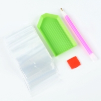 Алмазная мозаика с полным заполнением на холсте &laquo;Изумрудная фантазия&raquo;, 30 х 40 см