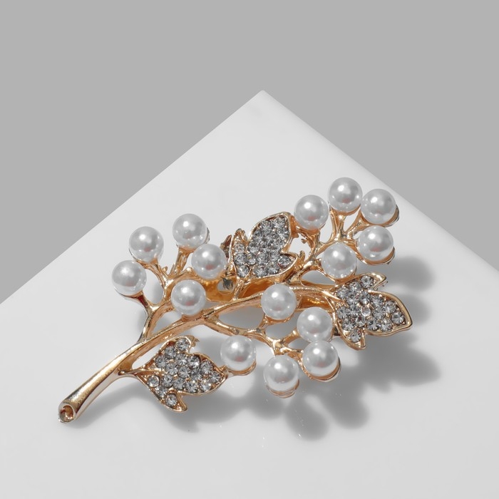 Брошь «Ветка» жемчужных ягод, цвет белый в золоте Брошь «Ветка» жемчужных ягод, цвет белый в золоте