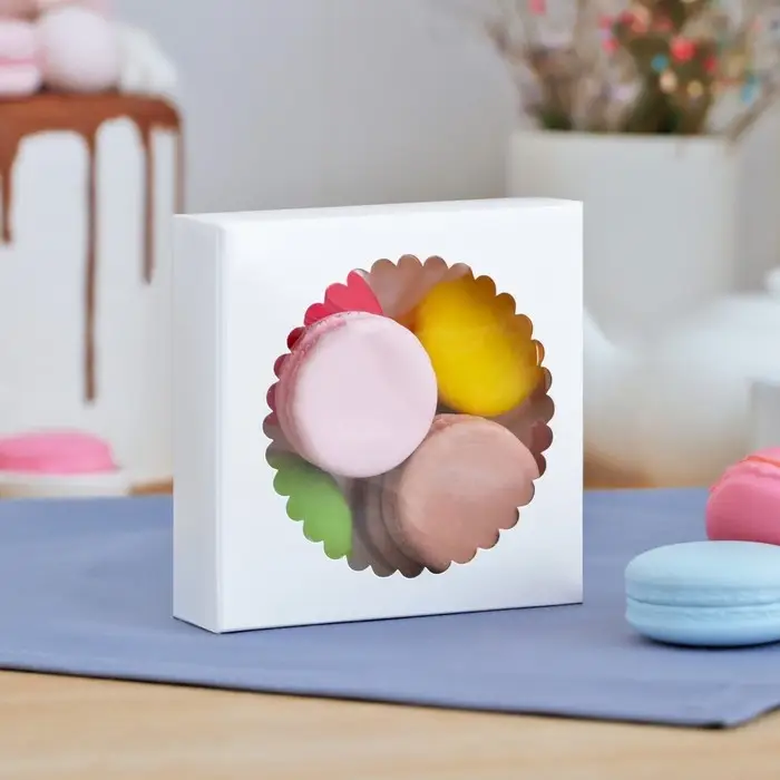 Подарочная коробка сборная с окном, белый, 11.5&times;11.5&times;3 см