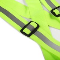Светоотражающий ремень TORSO, с наплечными лямками, регулируемый размер, салатовый