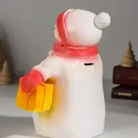 Фигура "Снеговик с подарком" 19 см, красный