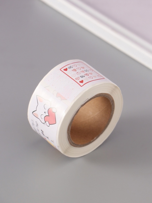 Наклейка бумага "Признание в любви" 3х5 см 200 шт в рулоне