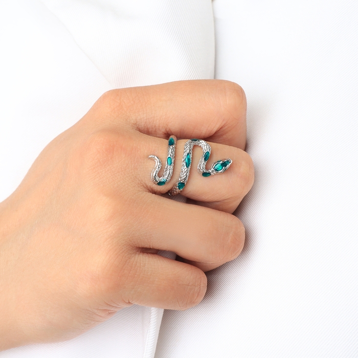 Новый год! Символ года 2025! Кольцо &laquo;Змея&raquo; спираль, цвет зелёный в серебре, безразмерное