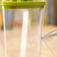 Овощерезка спиральная/соковыжималка с контейнером Доляна, 2 в 1, 10×9,9×8,6 см, цвет зелёный, белый Овощерезка спиральная/соковыжималка с контейнером Доляна, 2 в 1, 10×9,9×8,6 см, цвет зелёный, белый