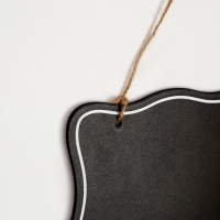 Доска меловая для рисования и записей двухсторонняя, 26 &times; 20 &times; 0,5 см, набор мелков и губка