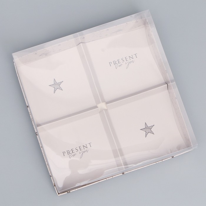 Коробка кондитерская для муссовых пирожных &laquo;Present for you&raquo;, 17.8 х 17.8 х 6.5 см