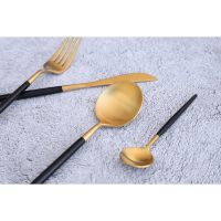 Столовые приборы из нержавеющей стали Magistro «Фолк», 4 предмета, цвет металла золотой, чёрные ручки Столовые приборы из нержавеющей стали Magistro «Фолк», 4 предмета, цвет металла золотой, чёрные ручки