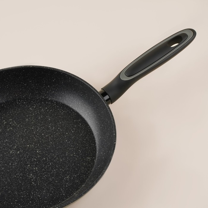 Сковорода алюминиевая с антипригарным покрытием SL Home, d=26, h=4,9 см, индукция, цвет чёрный Сковорода алюминиевая с антипригарным покрытием SL Home, d=26, h=4,9 см, индукция, цвет чёрный