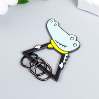 Брелок-ключница металл "Крокодил в шарфике" 3,8х3,8 см Брелок-ключница металл "Крокодил в шарфике" 3,8х3,8 см