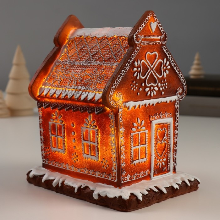 Сувенир полистоун свет Сувенир полистоун свет "Пряничный домик" 14,5х11,5х16,5 см