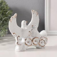 Сувенир керамика "Белые голуби на цветочной ветке" с золотом 3,5х13,5х11 см Сувенир керамика "Белые голуби на цветочной ветке" с золотом 3,5х13,5х11 см