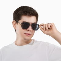 Очки солнцезащитные uv 400, дужка 14.2 см, ширина 13.1 см, линза 5.1 х 5.9 см