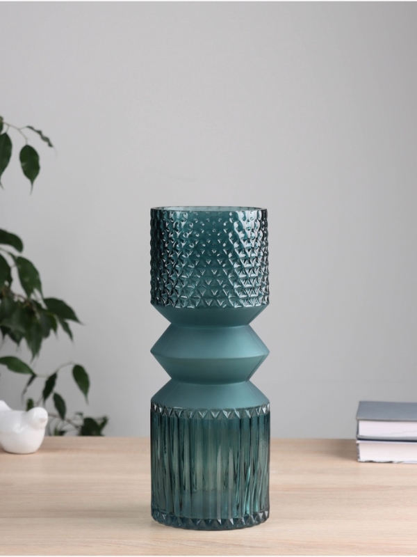Ваза стекло настольная "Эбигейл" h-29,5см, d-9,5 см, зелёный