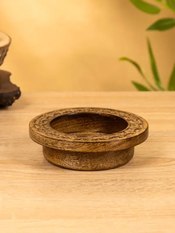 Подсвечник для свечи 8 см "Клевер" 13х13х3,5 см, манговое дерево