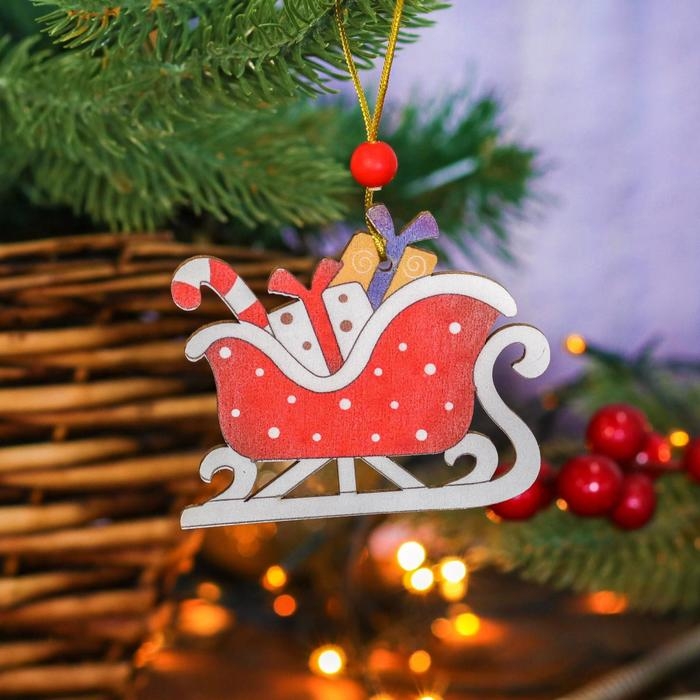 Подвеска новогодняя &laquo;Сани с подарками&raquo;