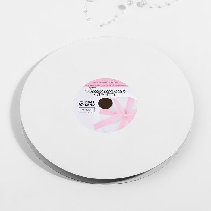 Лента бархатная, с золотым люрексом, 10 мм, 18 ± 1 м, цвет зелёный №165 Лента бархатная, с золотым люрексом, 10 мм, 18 ± 1 м, цвет зелёный №165