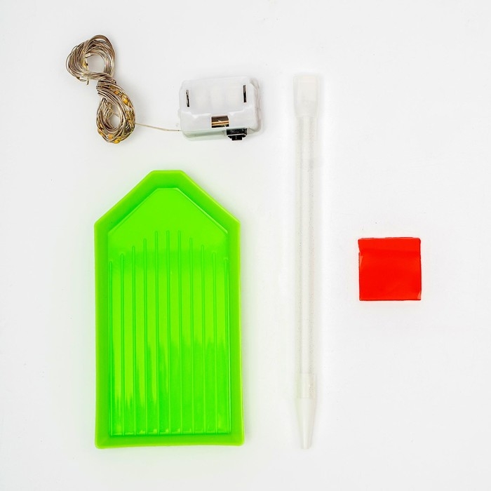 Новогодняя алмазная мозаика с гирляндой на подрамнике с частичным заполнением «Новый год. Фонари», 20 х 30 см Новогодняя алмазная мозаика с гирляндой на подрамнике с частичным заполнением «Новый год. Фонари», 20 х 30 см