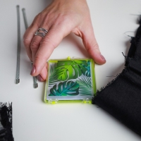 Игольница магнитная &laquo;Тропики&raquo;, с иглами, 7 &times; 8 см, цвет жёлтый