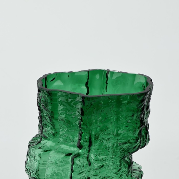 Ваза для цветов &laquo;Маунтин грин&raquo; из зеленого стекла 25&times;15,5&times;15,5 см