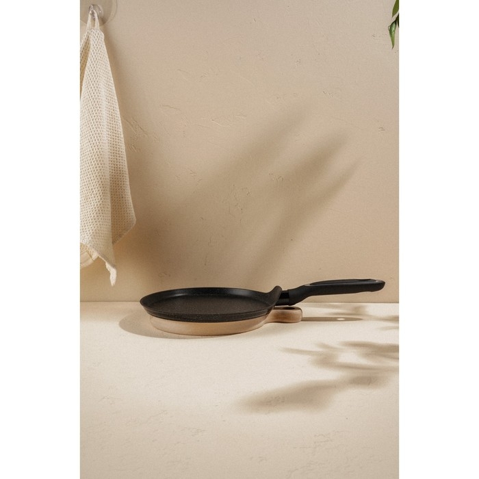 Сковорода блинная алюминиевая с антипригарным покрытием SL Home, d=24 см, h=1,6 см, индукция, цвет чёрный Сковорода блинная алюминиевая с антипригарным покрытием SL Home, d=24 см, h=1,6 см, индукция, цвет чёрный