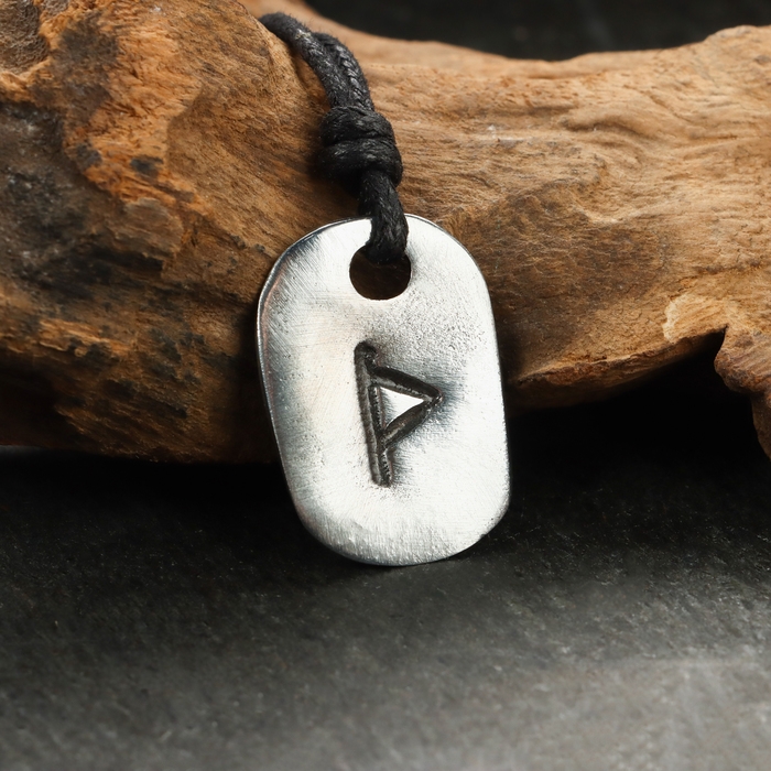 Амулет Амулет "Скандинавские Руны", руна ТУРИСАЗ, 21х29мм, металлический