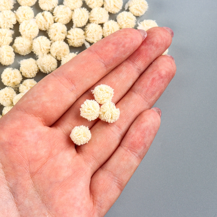 Набор деталей для декора &laquo;Бомбошки&raquo;, 100 шт., размер одной шт. &mdash; 1 см, цвет кремовый