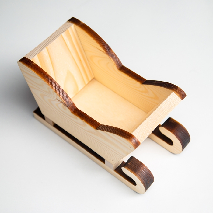 Новый год. Кашпо деревянное 20&times;12&times;13 см "Санки", натуральный Дарим Красиво