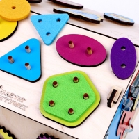 Бизиборд &laquo;Яркий&raquo;