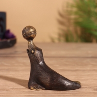 Сувенир бронза "Тюлень с мячом" 7х4х7 см