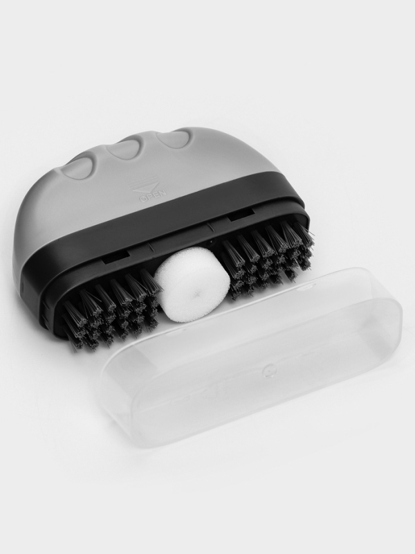 Щётка для обуви с моющим средством Raccoon, салфетка в комплекте, картонная коробка Щётка для обуви с моющим средством Raccoon, салфетка в комплекте, картонная коробка