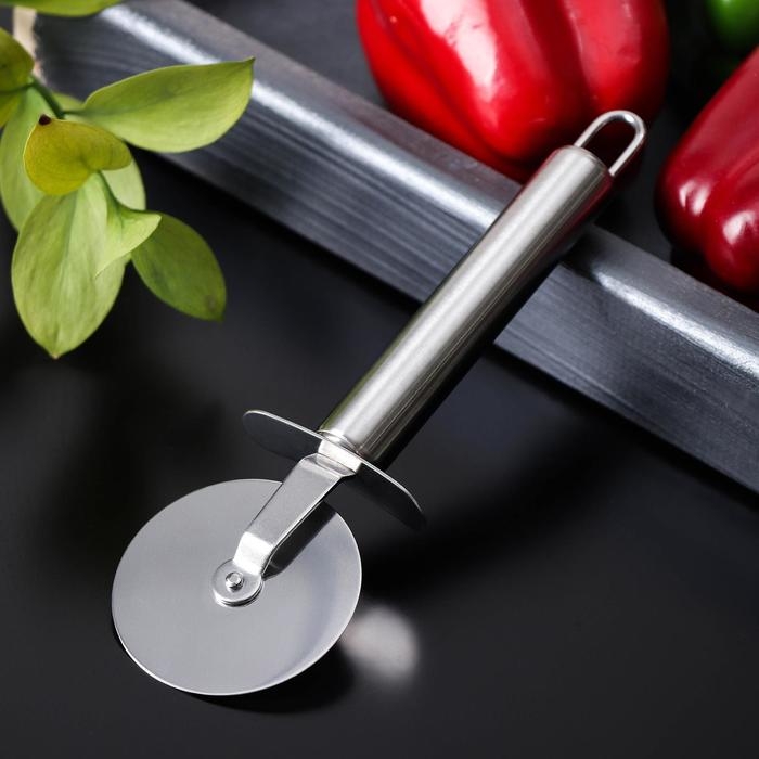 Нож для теста и пиццы Доляна &laquo;Металлик&raquo;, 19,5 см, цвет серебристый