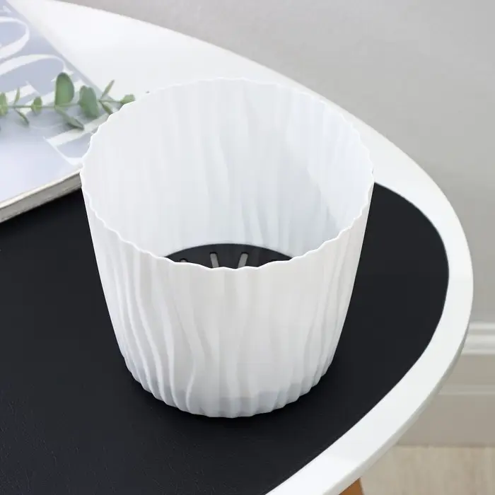 Кашпо для цветов со вставкой &laquo;Волна&raquo;, 2 л, d=16 см, h=13,5 см, цвет белый