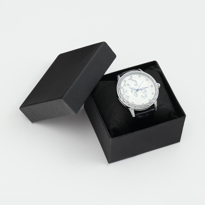 Часы наручные кварцевые мужские "Кони", d-4.4 см, серебро