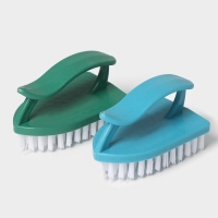 Щётка - утюжок Доляна, 10&times;6&times;5,5 см, цвет МИКС