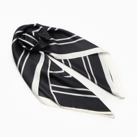 Платок женский MINAKU 70*70 см, черный Платок женский MINAKU 70*70 см, черный