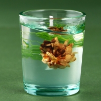 Новогодняя свеча гелевая в стакане с декором внутри &laquo;Новый год: Еловый лес&raquo; 5 х 5 х 6 см